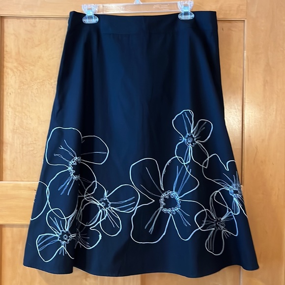 5/$25 Liz Claiborne A-Line Floral Skirt - Picture 3 of 5